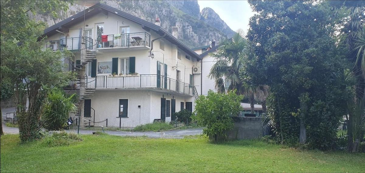 L For Lake Mandello del Lario Zewnętrze zdjęcie